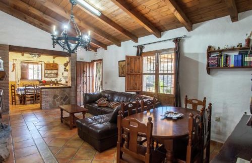 Antequera Casa | Cottage in Villanueva with Mountain Views