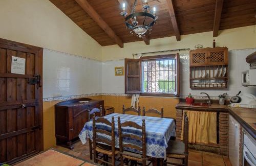 Antequera Casa | Cottage in Villanueva with Mountain Views