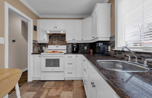 Saint John Casa | Cottage Feel in the City, Close to Everything!