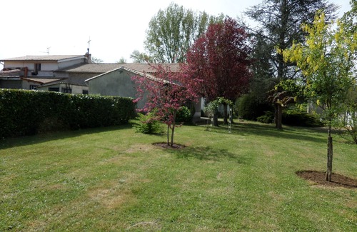 Pujols-sur-Ciron Casa | Casa rural para 2 personas, en un parque.