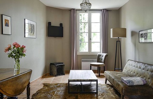 Villesiscle Cabaña | Casa rural para 6 personas en Domaine de la Forçate con piscina en el parque.