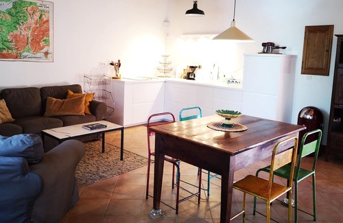 Saint-Hippolyte-du-Fort Cabaña | Cottage in an old mill: garden, quiet, 2 to 3 people