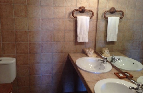 Andújar Cabaña | Casa rural (alquiler íntegro) Las Catenas para14- 18 personas