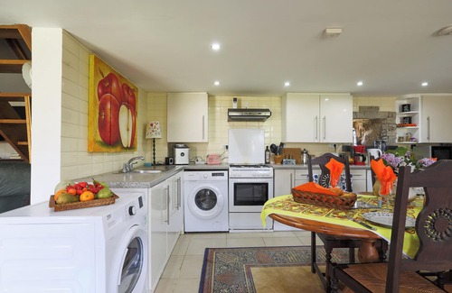 Lohuec Casa | Cottage 'Gite De Ste Therese' with Private Terrace and Wi-Fi