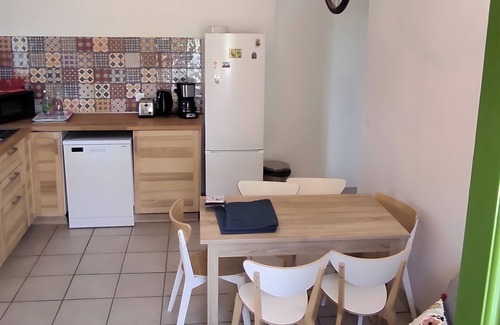 Entrechaux Cabaña | Casa rural 'Gîte Lavande' con vistas a la montaña, Wi-Fi y aire acondicionado