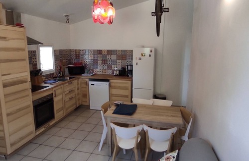 Entrechaux Cabaña | Casa rural 'Gîte Lavande' con vistas a la montaña, Wi-Fi y aire acondicionado