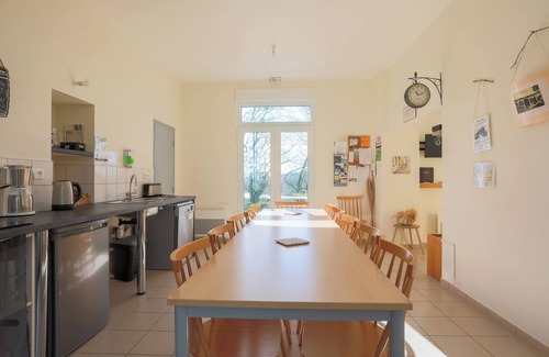 Saint-Gelven Casa | Casita de campo 'Gîte Ty Bris' con terraza compartida, jardín compartido y Wi-Fi