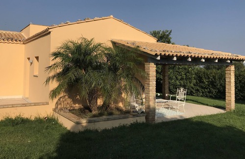 Modica Cabaña | Cottage Il Carrubo con piscina compartida