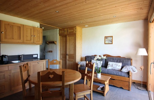 Taninges Chalet De Esquí | Casa rural en chalet con piscina cubierta jacuzzi sauna hammam