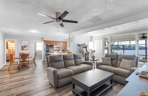 Chapin Casa | Cottage in Chapin with a view of the Twin Islands
