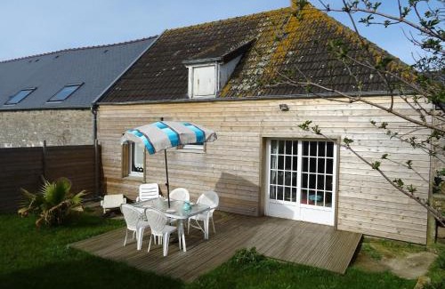 Vicq-sur-Mer Casa | Cottage in Cosqueville near Normandy Coast