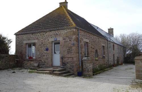 Vicq-sur-Mer Casa | Cottage in Cosqueville near Normandy Coast