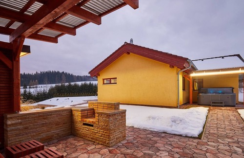 Cermna Casa | Casa rural en medio de las montañas.