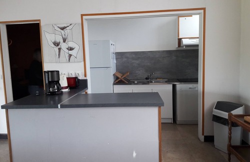 Saint-Dye-sur-Loire Casa | Casa rural en un gran jardín cerrado con capacidad para 11 personas.