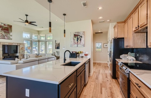 Spicewood Cabaña | Cottage in Lakecliff on Lake Travis - Golf, Lake & Hill Country Getaway