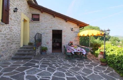 Apecchio Casa | Cottage in Marche near Ski Slopes