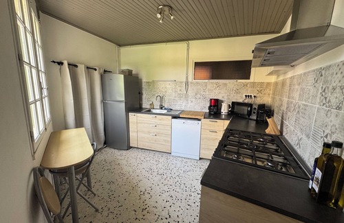 Barjac Casa | Casa rural en Mas, piscina privada en la casa, cerca de Uzès