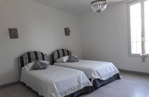 Capestang Casa | casa de campo en viñedo viejo