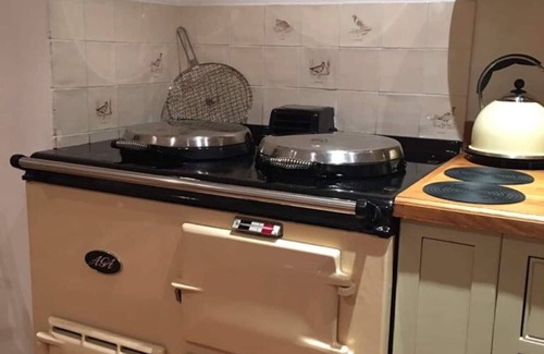 Lochwinnoch Cabaña | Cottage in the Glen - Breathtaking secluded Cottage with Hot Tub