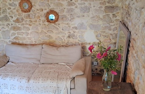 Lesparre-Medoc Cabaña | Cottage in the Médoc Near Shops