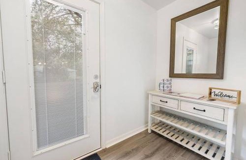Dauphin Island Casa | Cottage in the Village