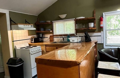 Fairview Cabaña | Cottage in the Woods near Asheville. Pets allowed