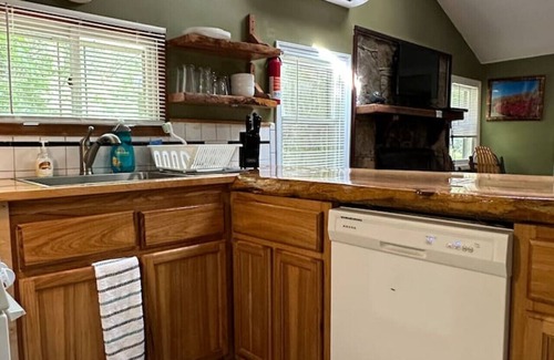 Fairview Cabaña | Cottage in the Woods near Asheville. Pets allowed