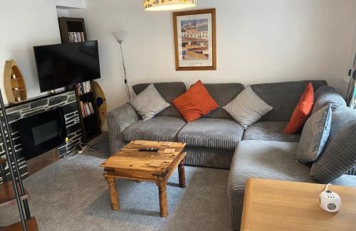 Mevagissey Casa | Cottage in village of Mevagissey Cornwall Sleeps 4
