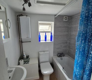 Mevagissey Casa | Cottage in village of Mevagissey Cornwall Sleeps 4