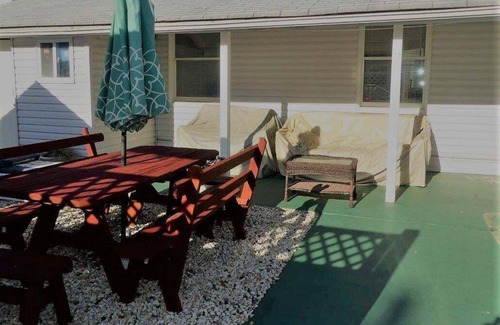 Bradley Beach Casa | COTTAGE IS ONE BLOCK TO BEACH W/ PRIVATE BACK YARD. WIFI & OUTSIDE SHOWER.