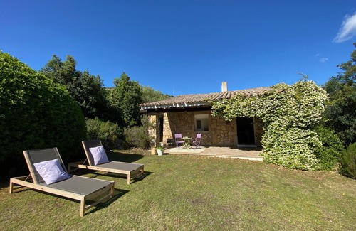 Cugnana Verde Cabaña | Cottage, Isolato nel Verde, Vicino Agli Spot e Spiagge Della Costa Smeralda