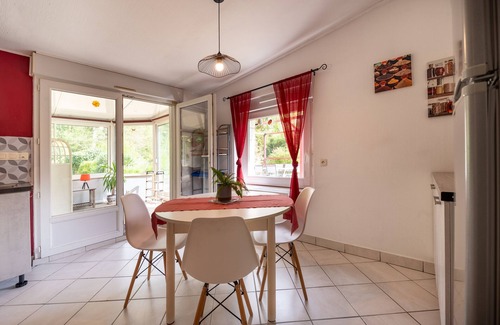 Plumelin Casa | Casita de campo 'Jardins De La Cantine Au Fil De L'o' con terraza privada, jardín compartido y Wi-Fi