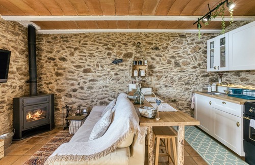 Susqueda Cabaña | Casita de campo 'La Calma' con vistas a la montaña, Wi-Fi y aire acondicionado