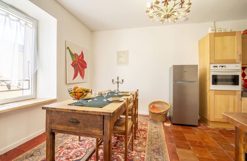 Saint-Jean-de-Barrou Casa | Casita de campo "La Maison Des Remparts" con jardín privado y Wi-Fi