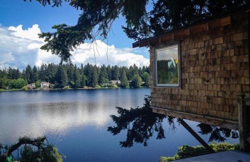 Woodinville Cama Y Desayuno | Cottage Lake Bed and Breakfast