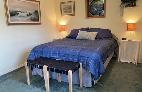 Woodinville Cama Y Desayuno | Cottage Lake Bed and Breakfast
