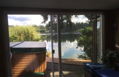 Woodinville Cama Y Desayuno | Cottage Lake Bed and Breakfast