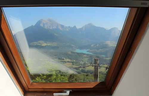 Les Cotes de Corps Cabaña | Cottage 'Le Grand Gîte' with Lake View, Private Terrace and Wi-Fi