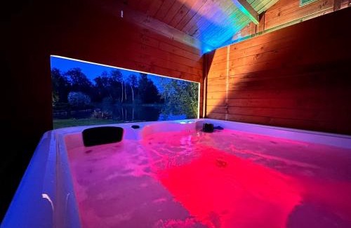 Prouilly Apartamento | Cottage Le Rosie au bord du lac avec jacuzzi