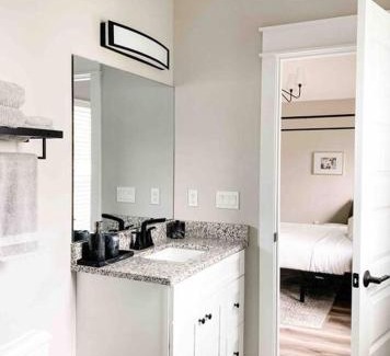 St. Augustine Casa | Cottage Marhome North - 10 min from beach & historic downtown