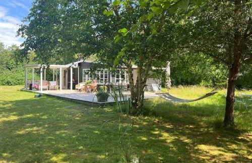 Hoensinge Casa | Cottage Near Beach Perfect For Families