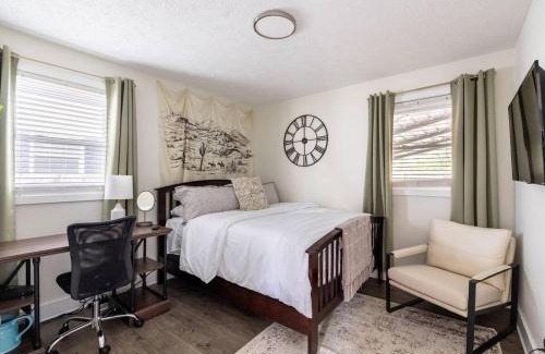 North Nashville Apartamento | Cottage Near Downtown, King bed, Private Yard, Free Parking