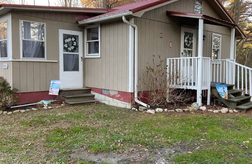 Crisfield Casa | Cottage near the Bay