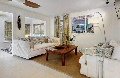Waveland Cabaña | Cottage Oasis less than a mile from the Waveland Beach