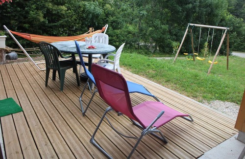 Bonlieu Chalet De Esquí | casa de hermosas cascadas