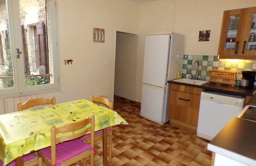 Marvejols Casa | CASA DE LIRIO DU GEVAUDAN CORAZÓN COMPLETO DE LOZERE IDEAL PARA 10/12 ADULTOS