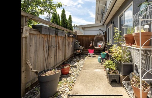 Squamish Casa | Cottage on Bear Claw Estate , Close to great outdoor activities
