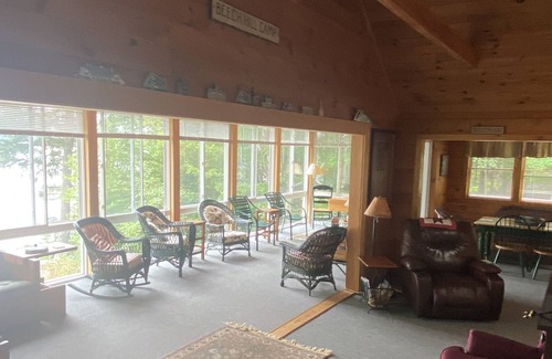 Otis Cabaña | Cottage on Beech Hill Pond~ only 20 miles from ACADIA NATIONAL PARK.