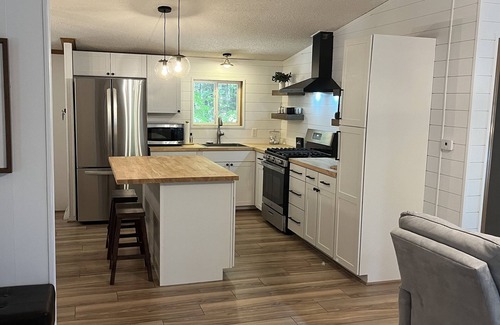 Baldwin Casa | Cottage on Big Star Lake with pontoon rental available! 2 bedroom sleeps 6