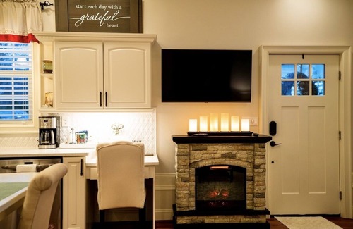 Greenville - Spartanburg Cabaña | Cottage on Carmel